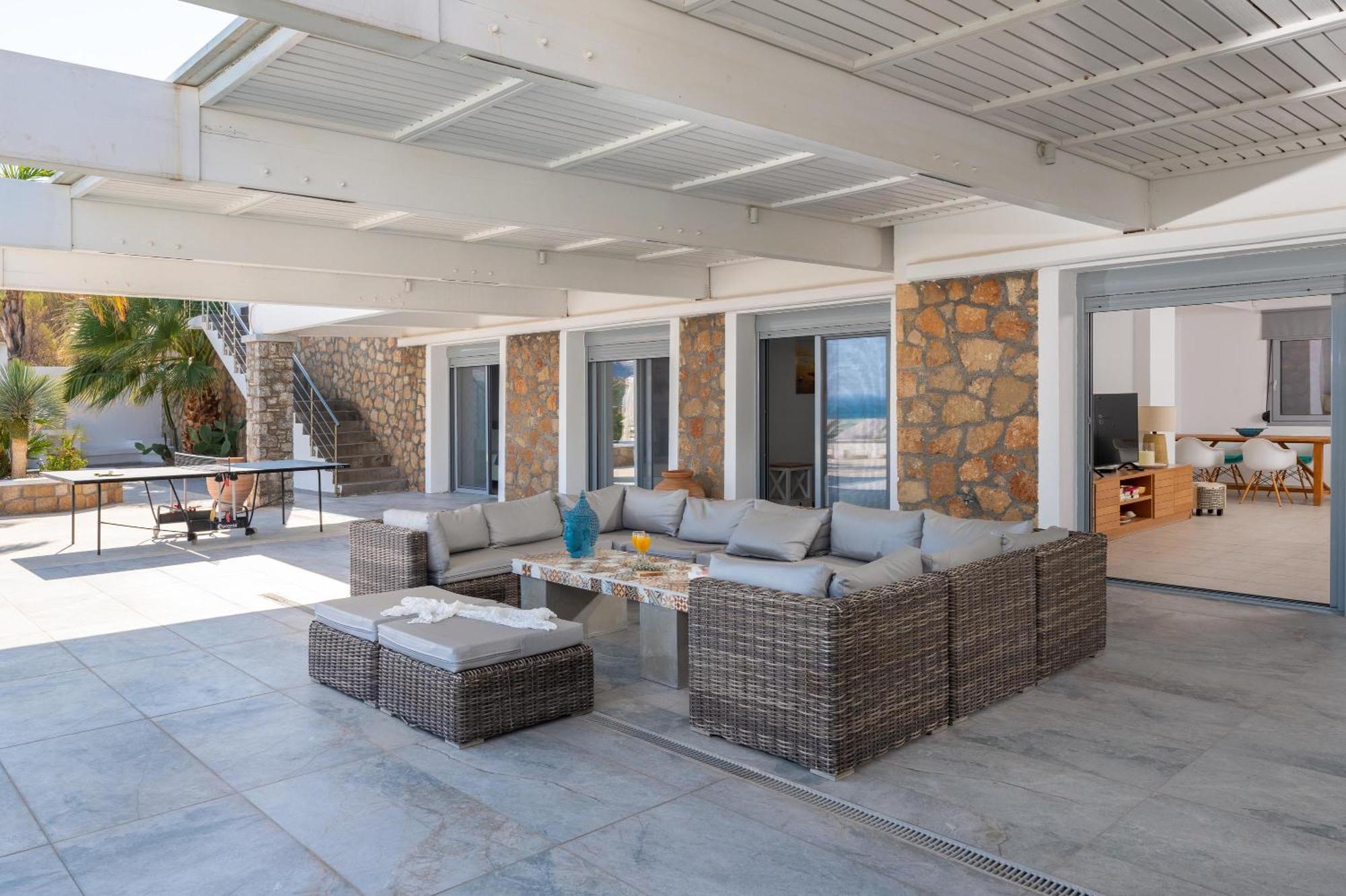 Modern Luxury * Rhodes City
