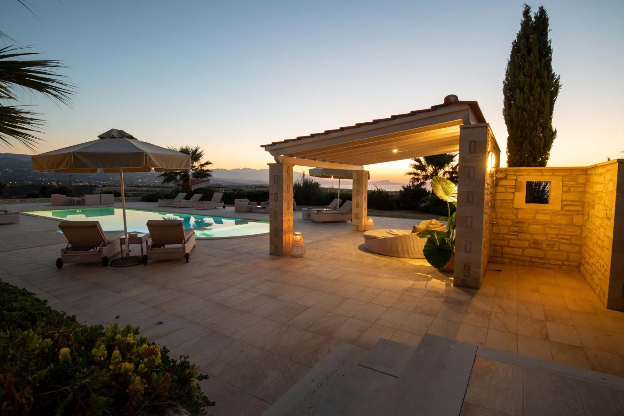 Villa Elia, By Hellocrete