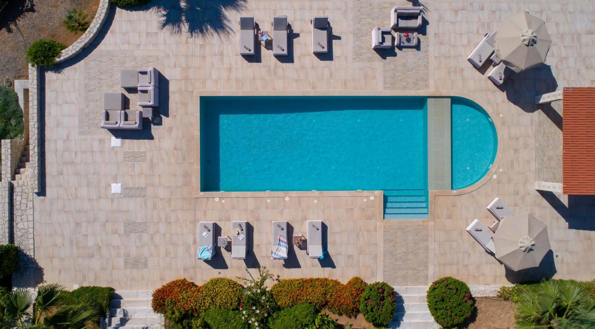 Villa Elia, By Hellocrete *