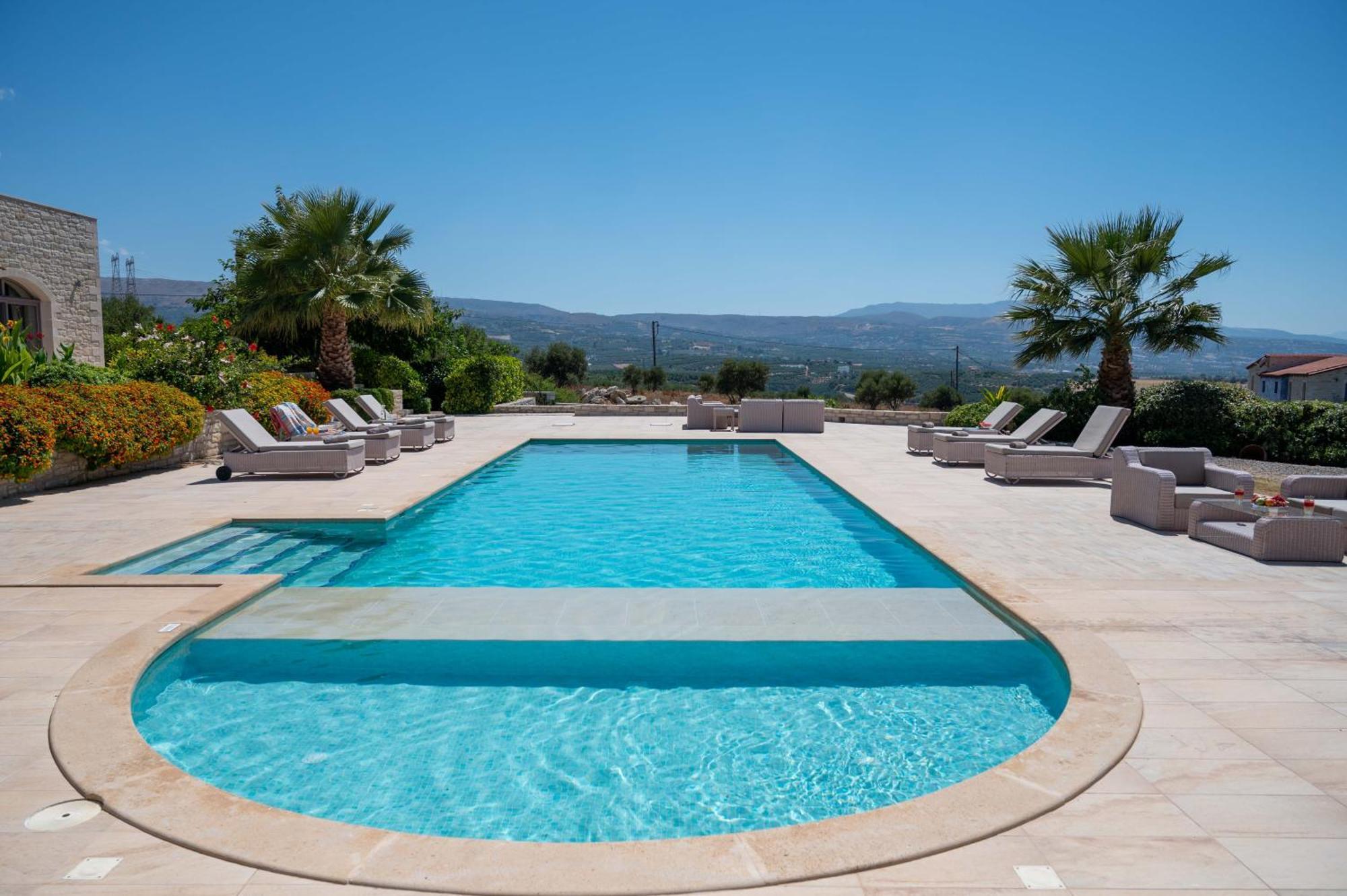Villa Elia, By Hellocrete Asterion