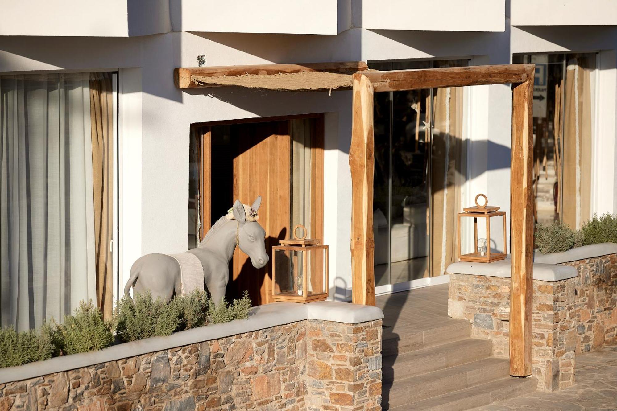 Kythnos Bay Hotel 3*