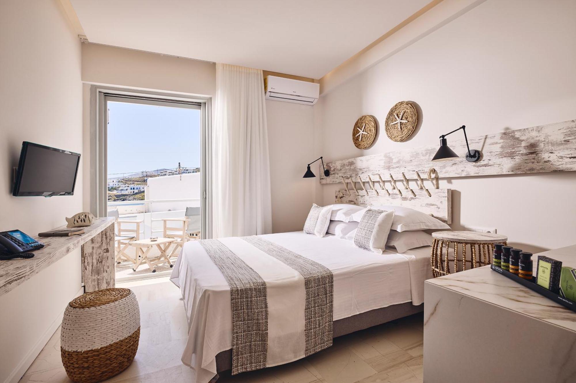 Kythnos Bay 3*