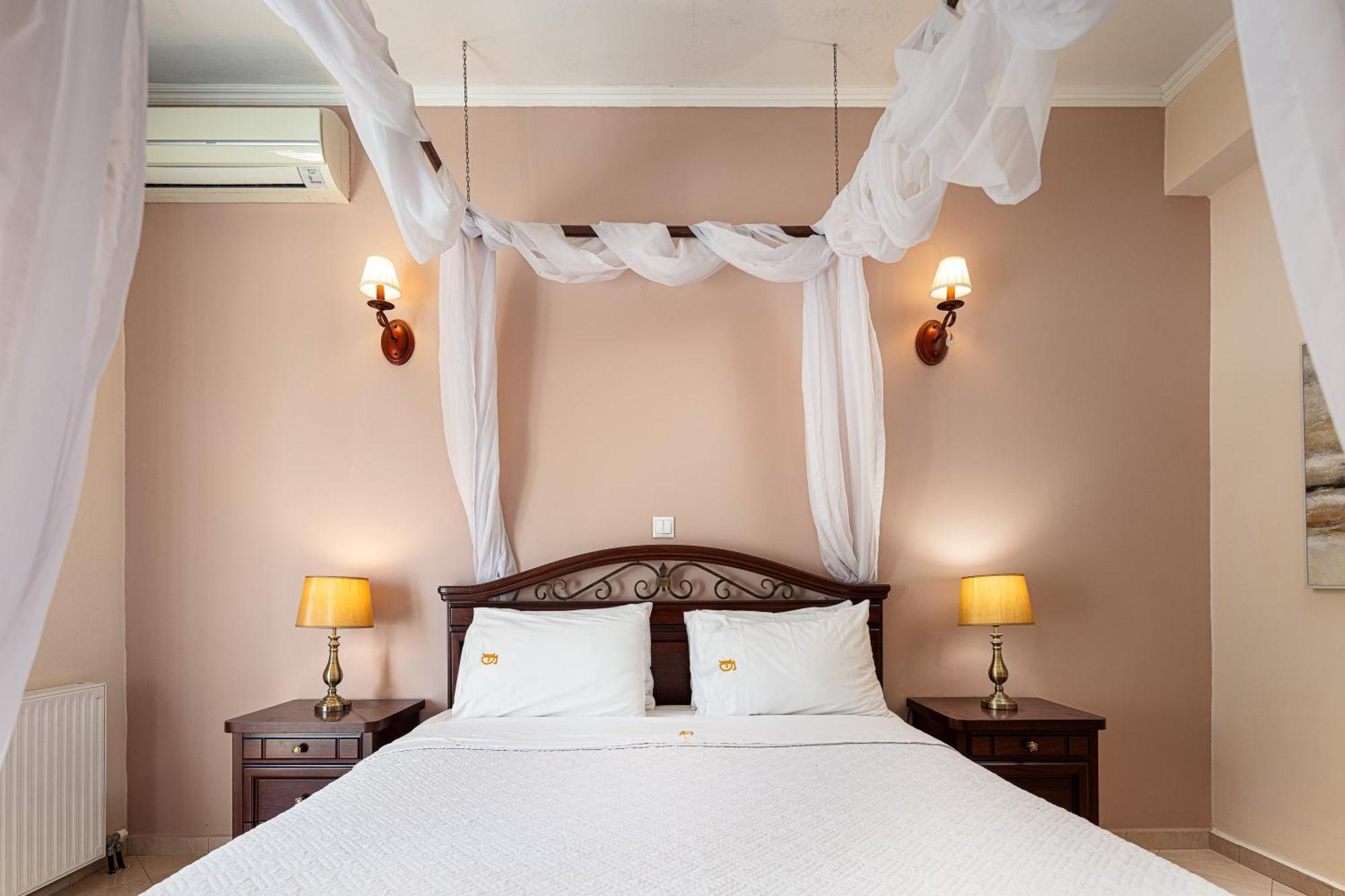 Eva & Dimitrios Villas, Captivating Oasis With Pools & Bbq, By Thinkvilla Panormos (Crete)
