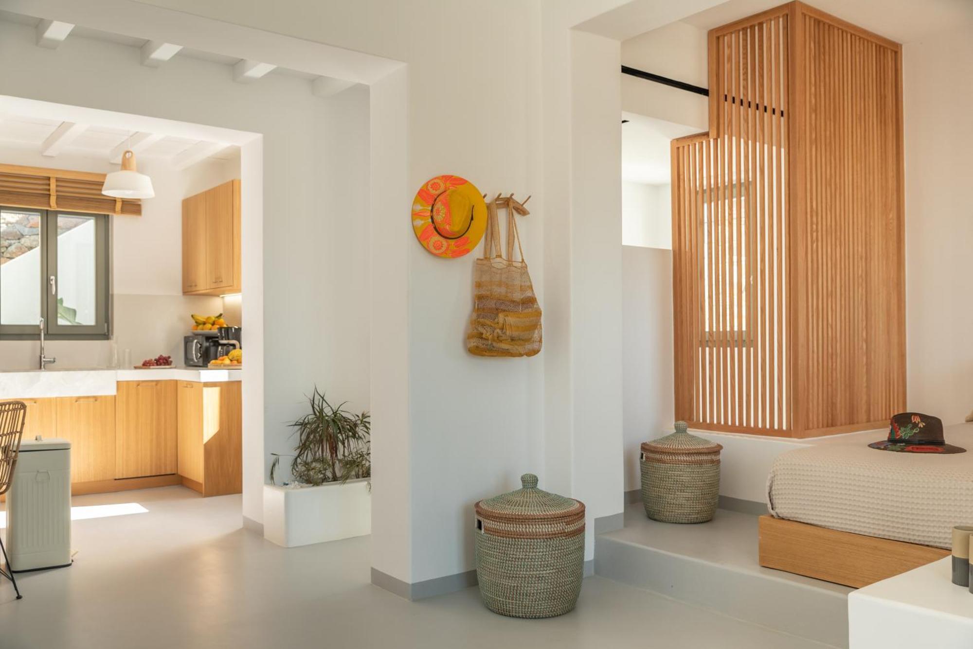 Phos Tinos Villa *