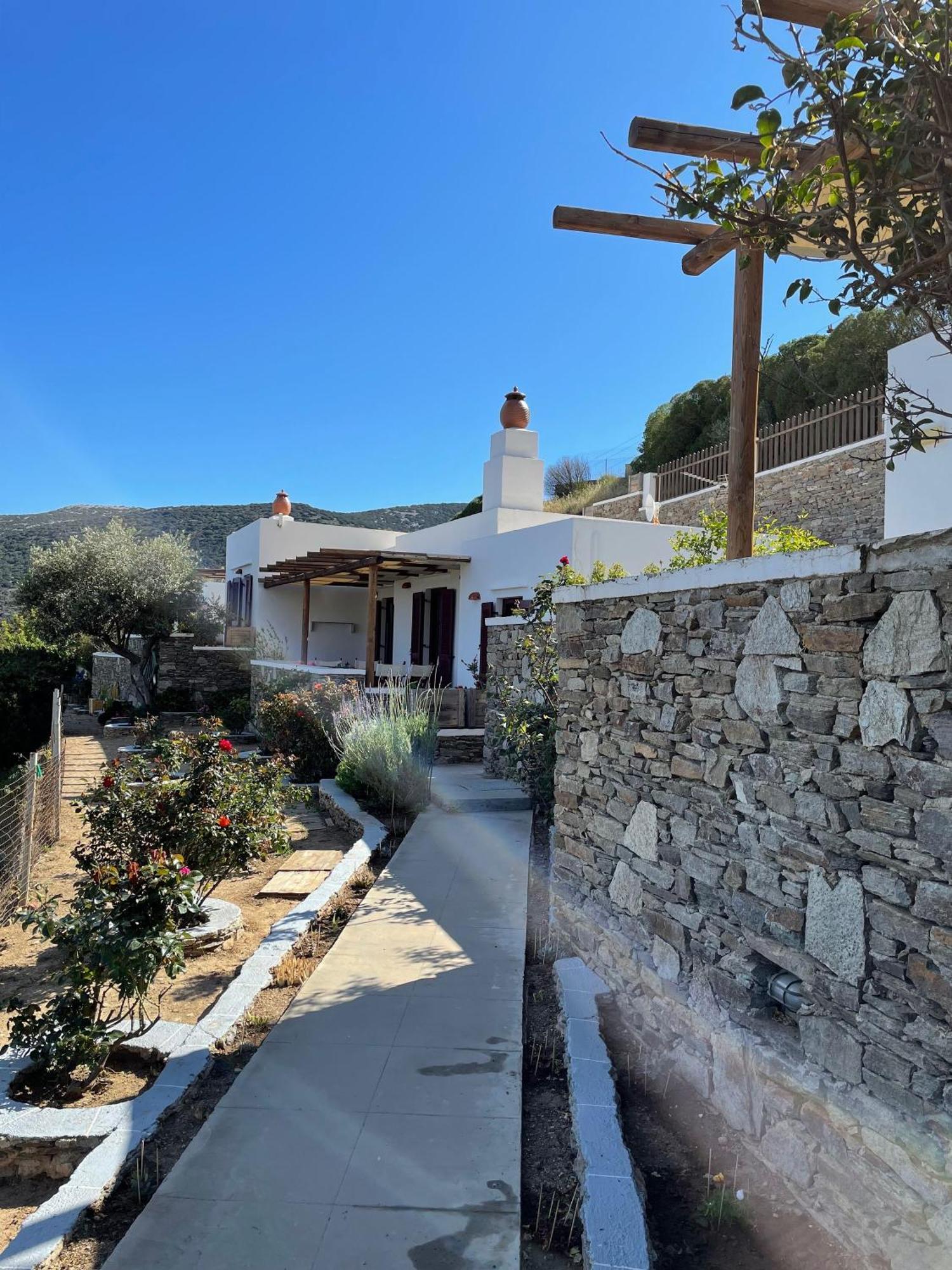 Mirsini In Sifnos Vathi (Sifnos)