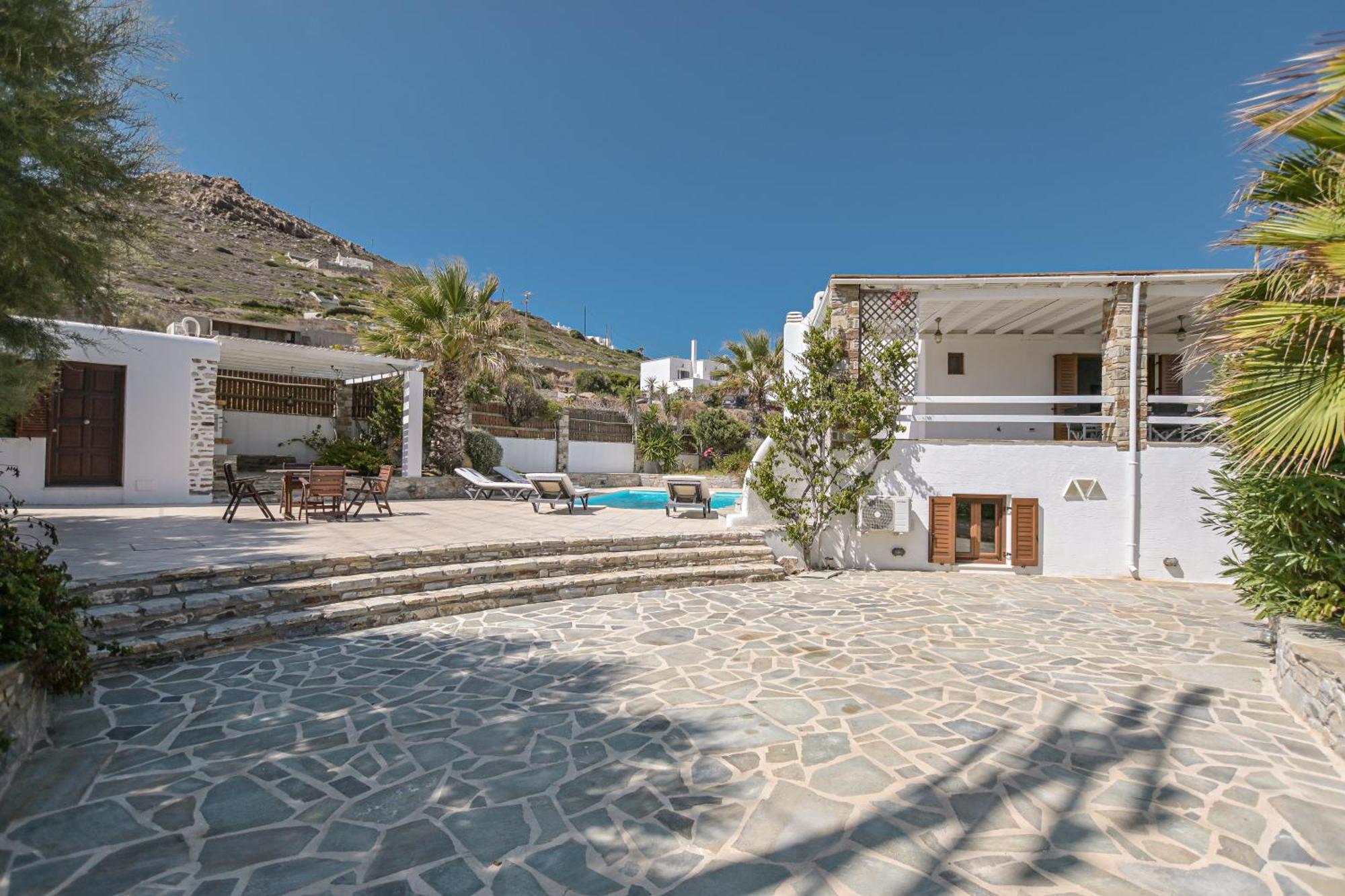 4 Bedroom Valerie With Private Swimming Pool Villa *