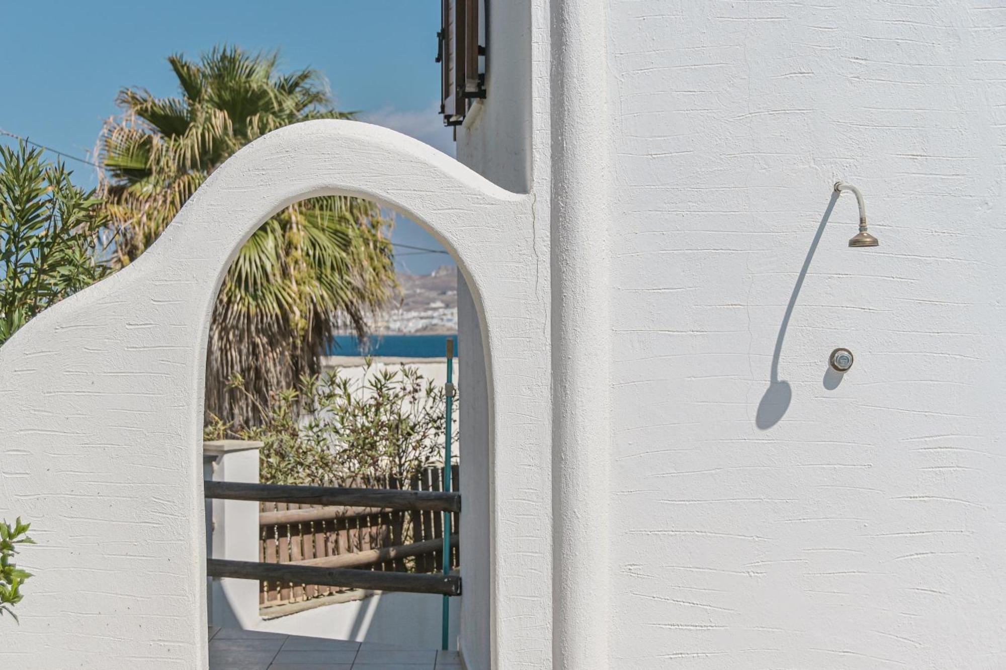 Villa 4 Bedroom Valerie With Private Swimming Pool *