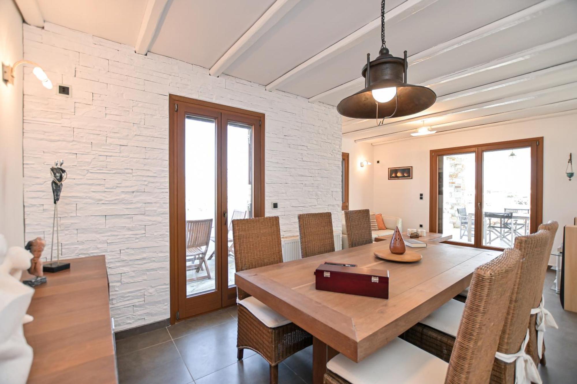 4 Bedroom Valerie With Private Swimming Pool *