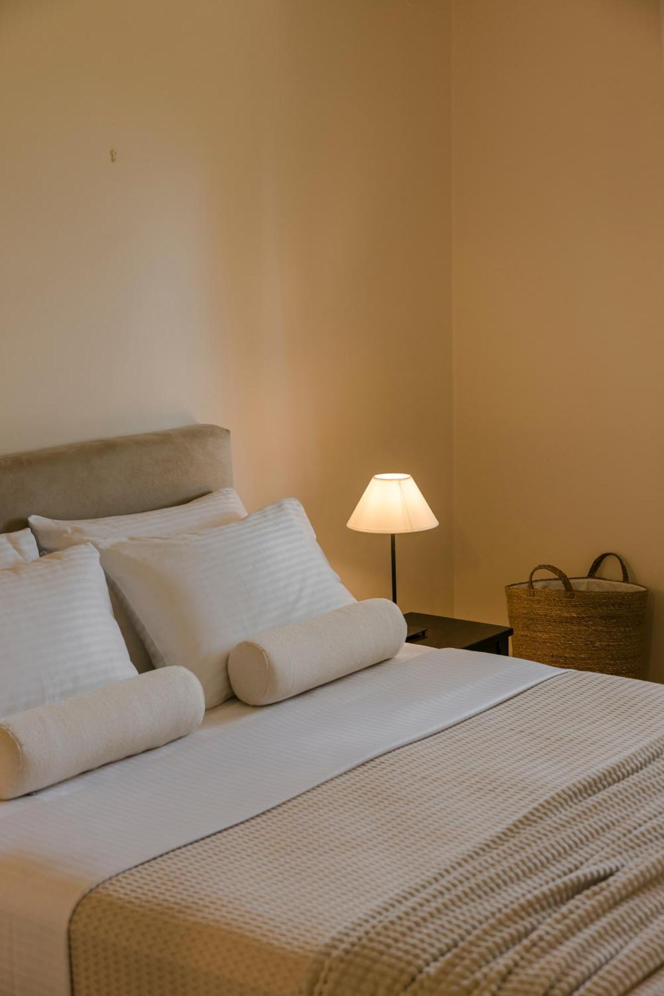 Theros Retreat Aparthotel