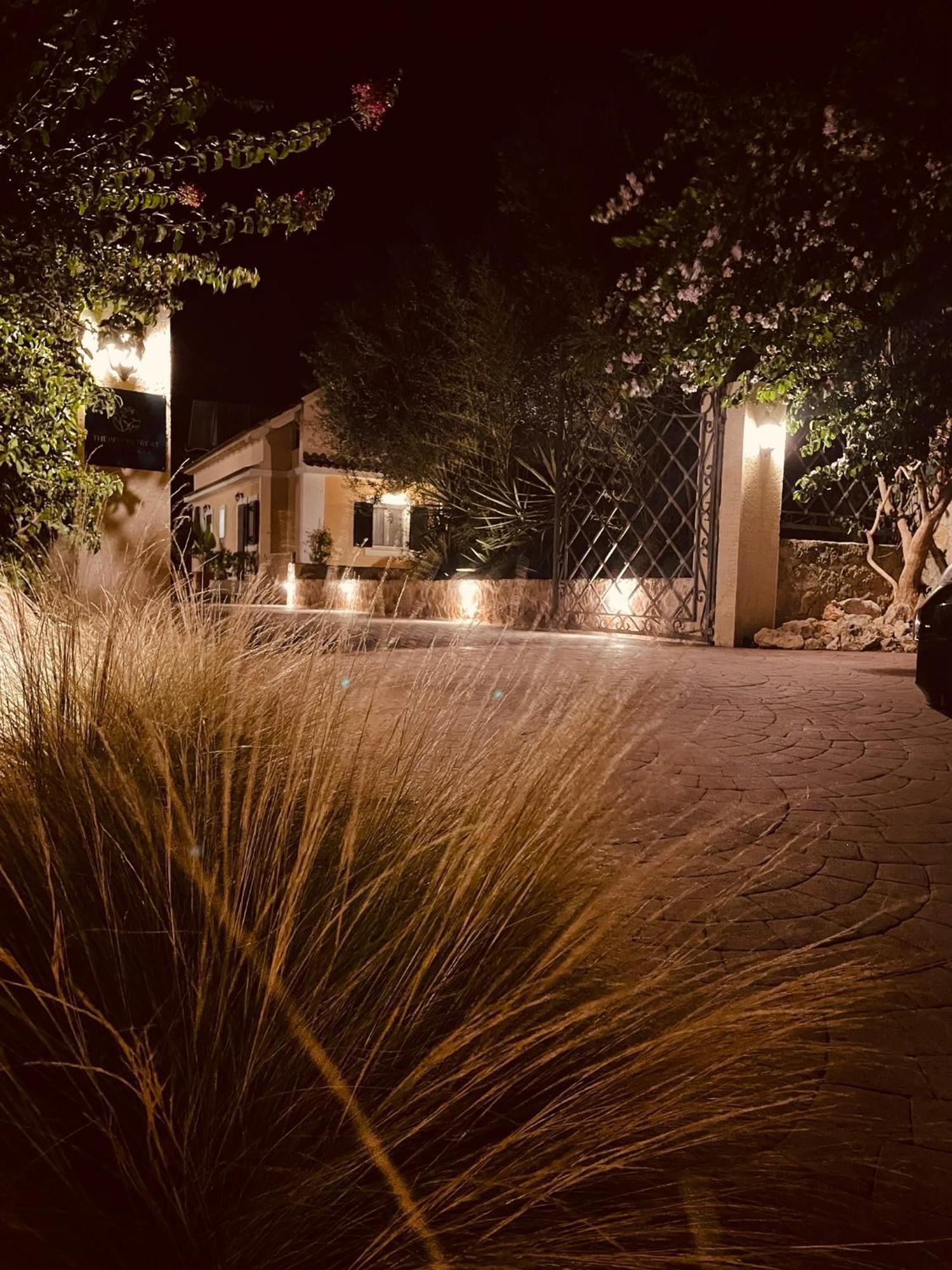 Aparthotel Theros Retreat