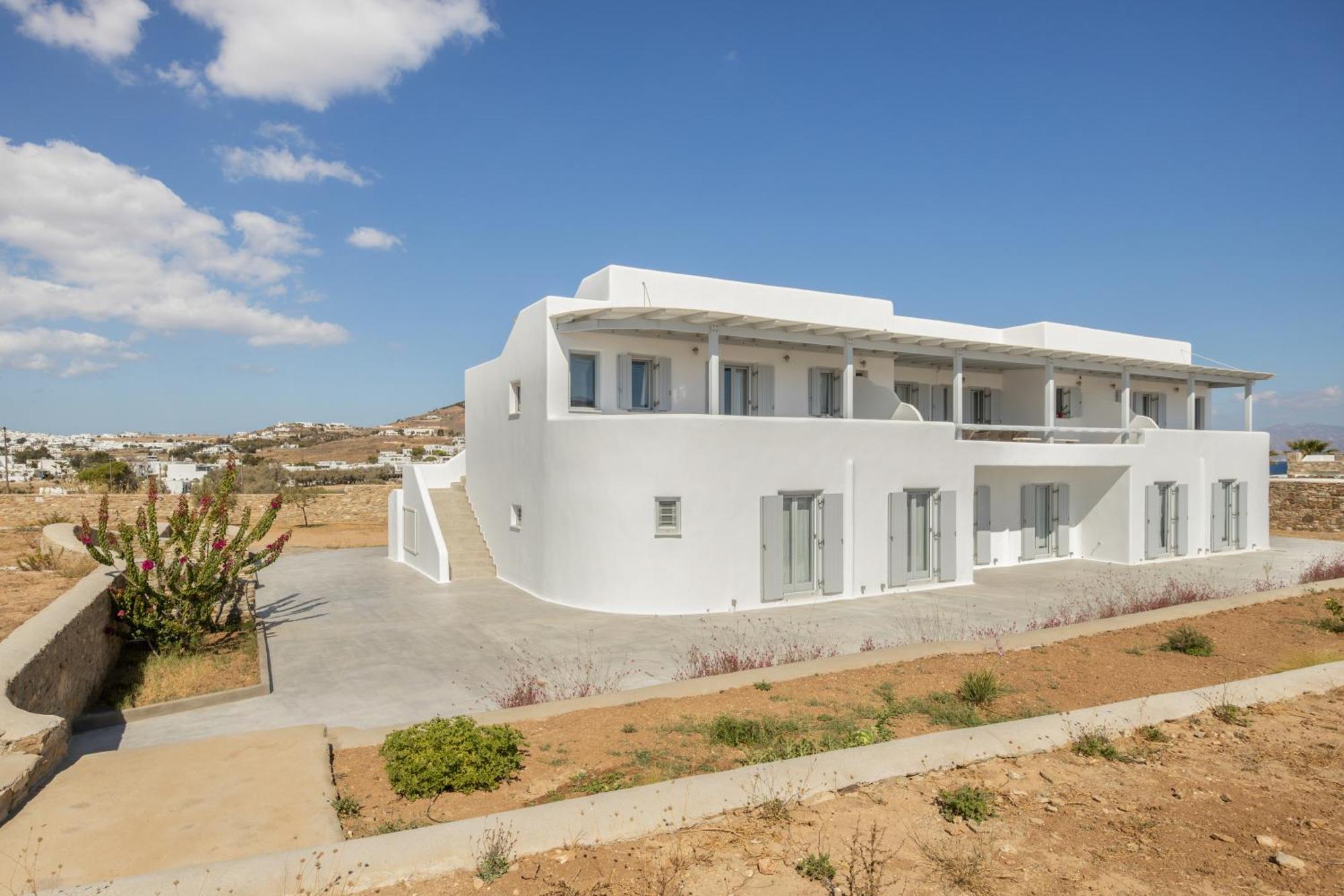 Paros Melodia * Logaras