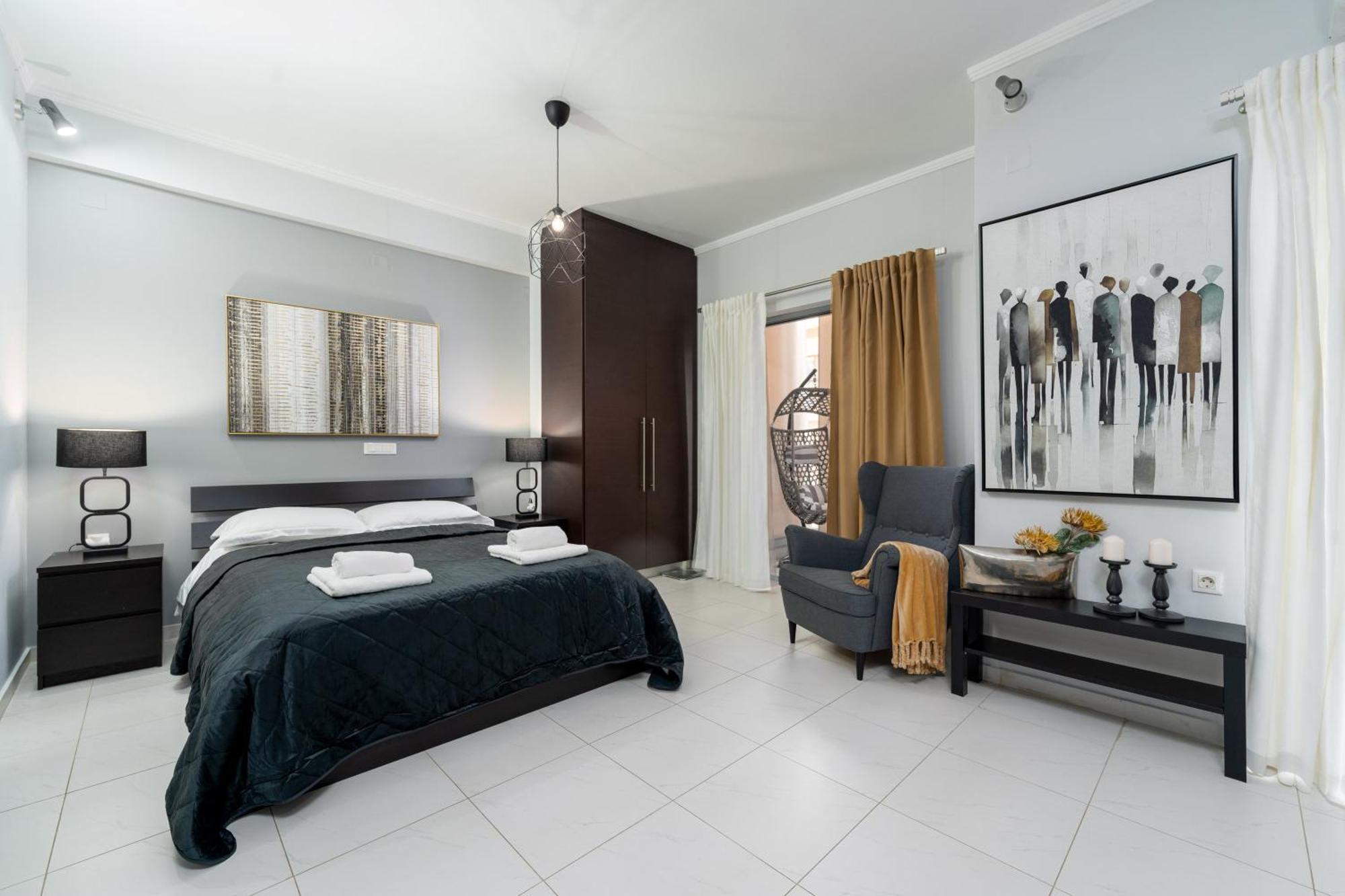 Byron Luxury Apartment Aigio
