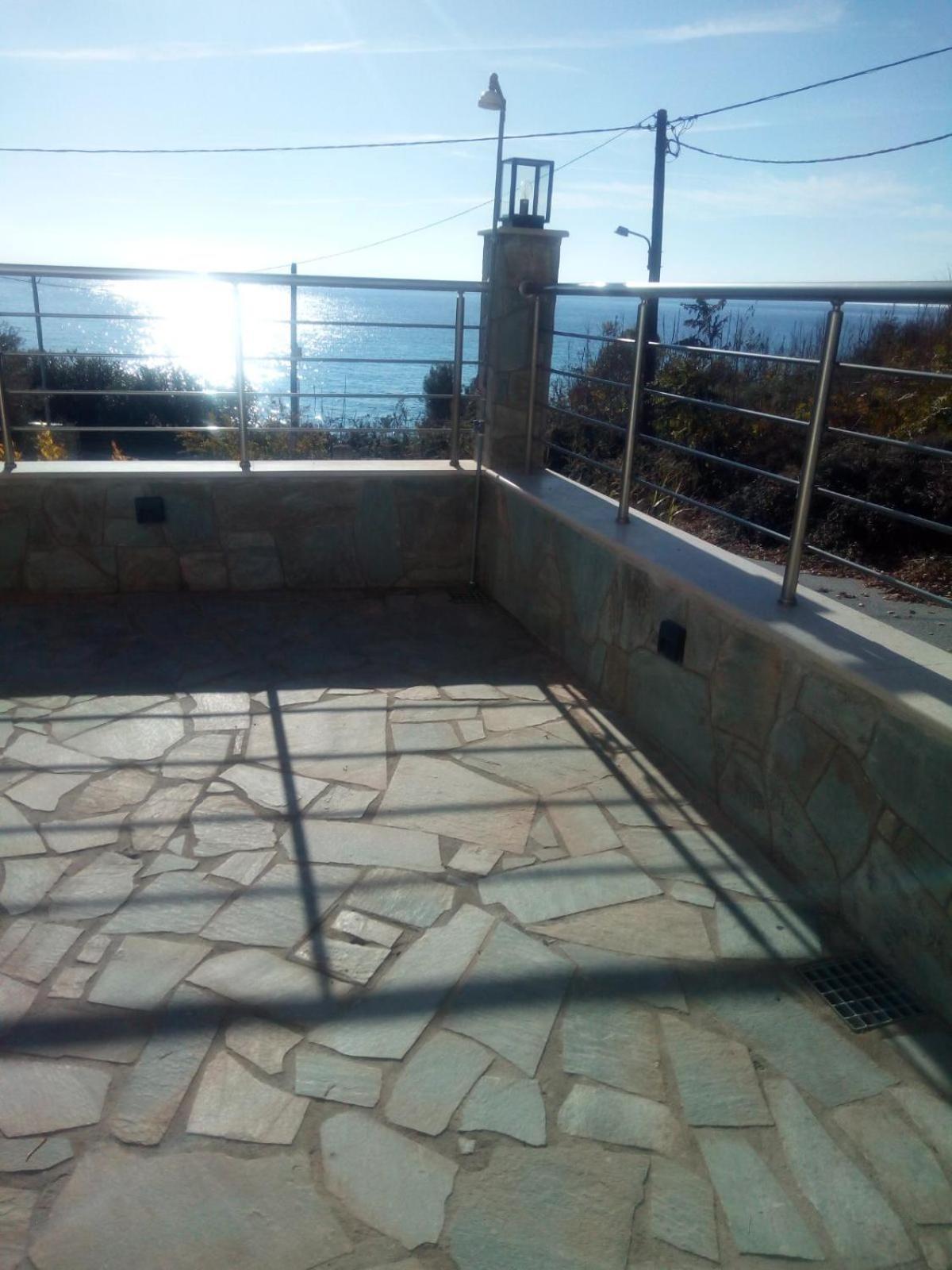 Apartment Seafront Lux
