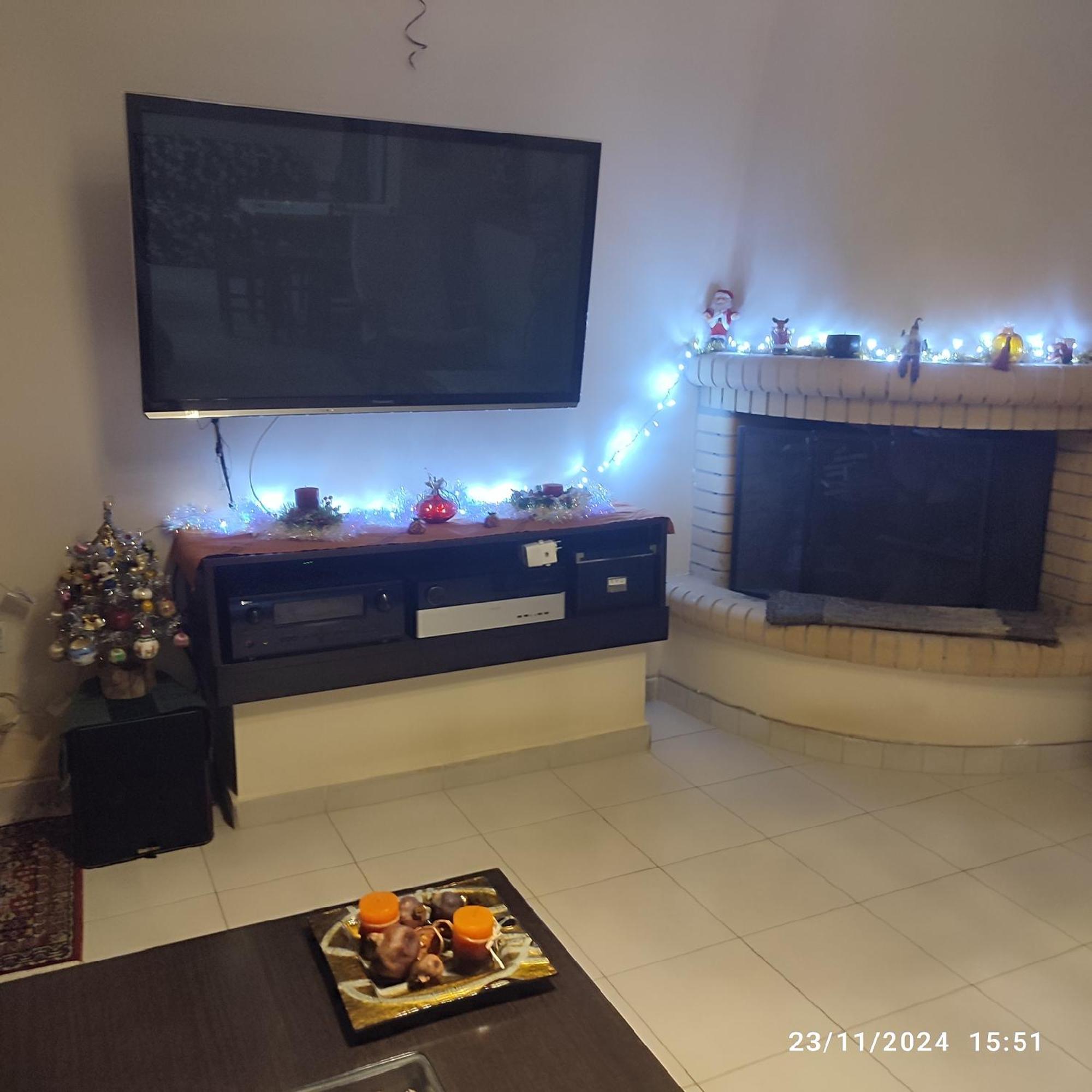 Skyline Serenity Apartment