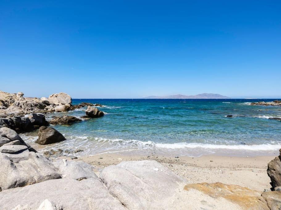 Templo Y Mar Iv By Mykonos Mood