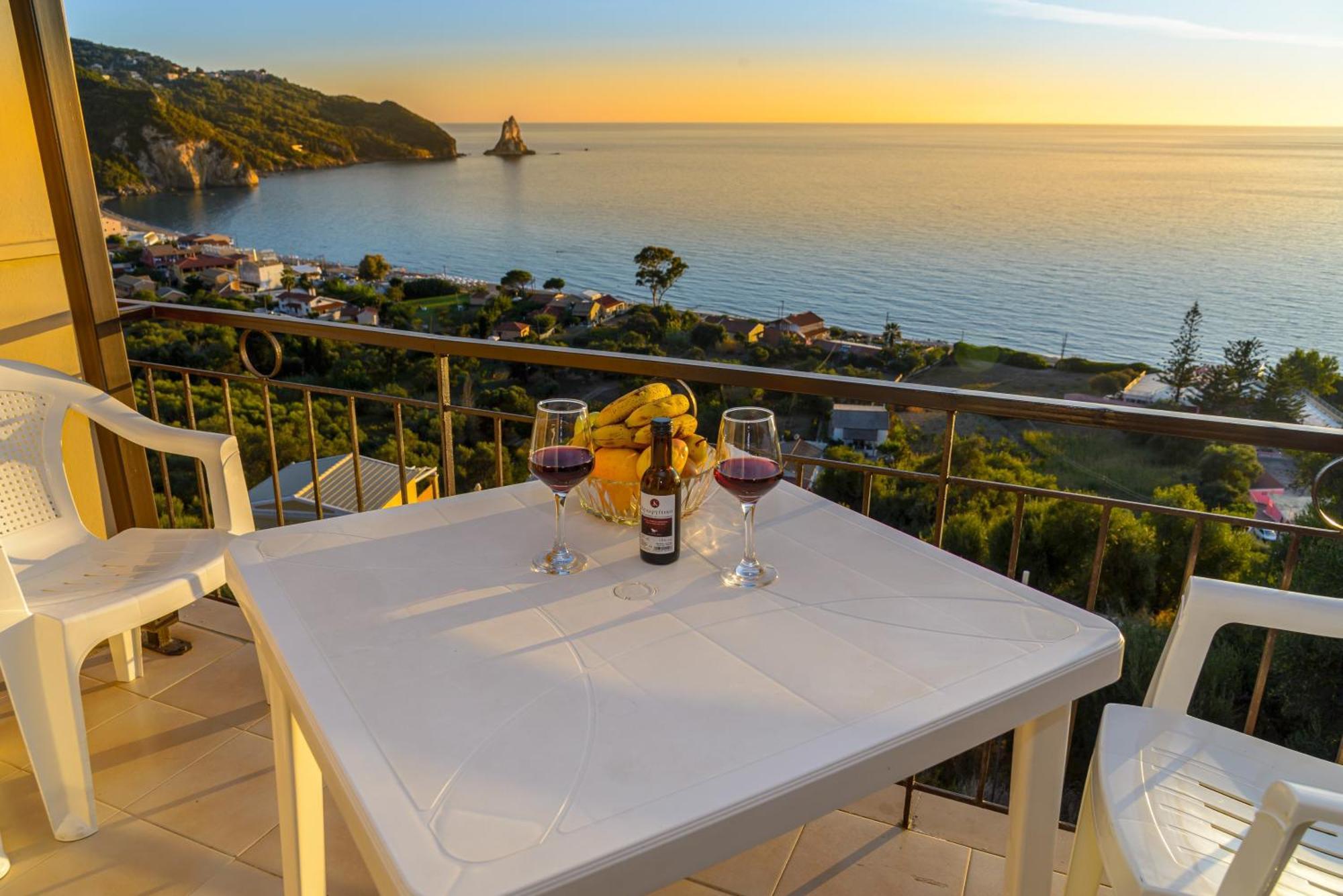 Ionian Perl Coast * Agios Gordios (Corfu)