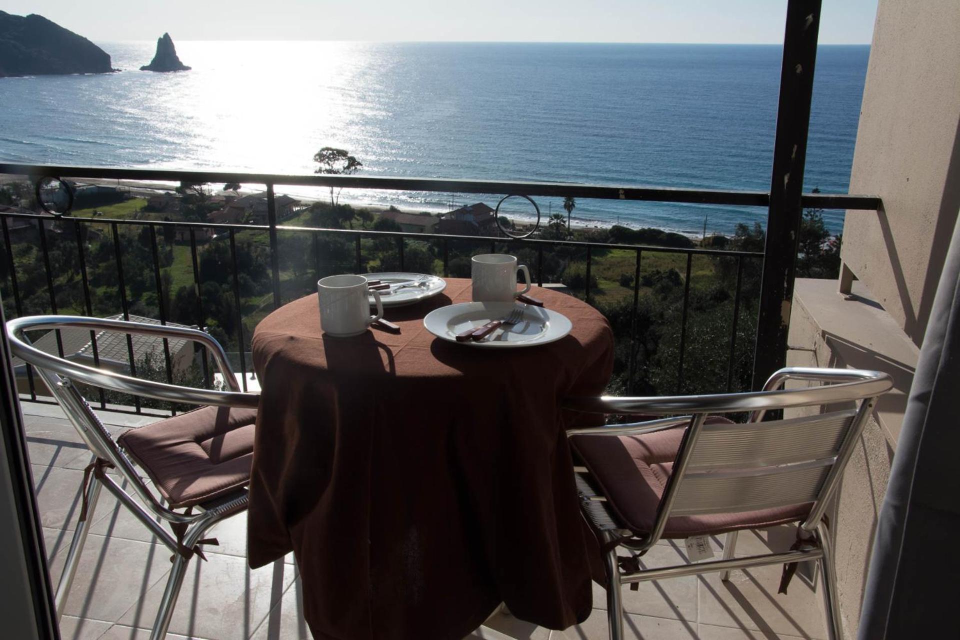 Ionian Perl Coast