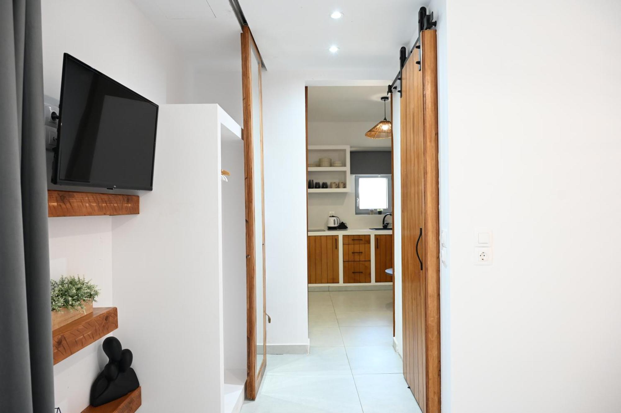 Beachfront Cycladic Irene Boutique Aparthotel *