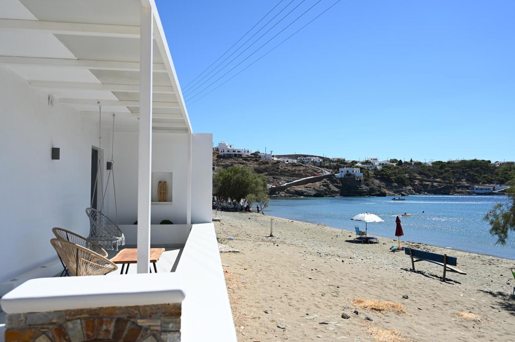 Beachfront Cycladic Irene Boutique Aparthotel Kanala