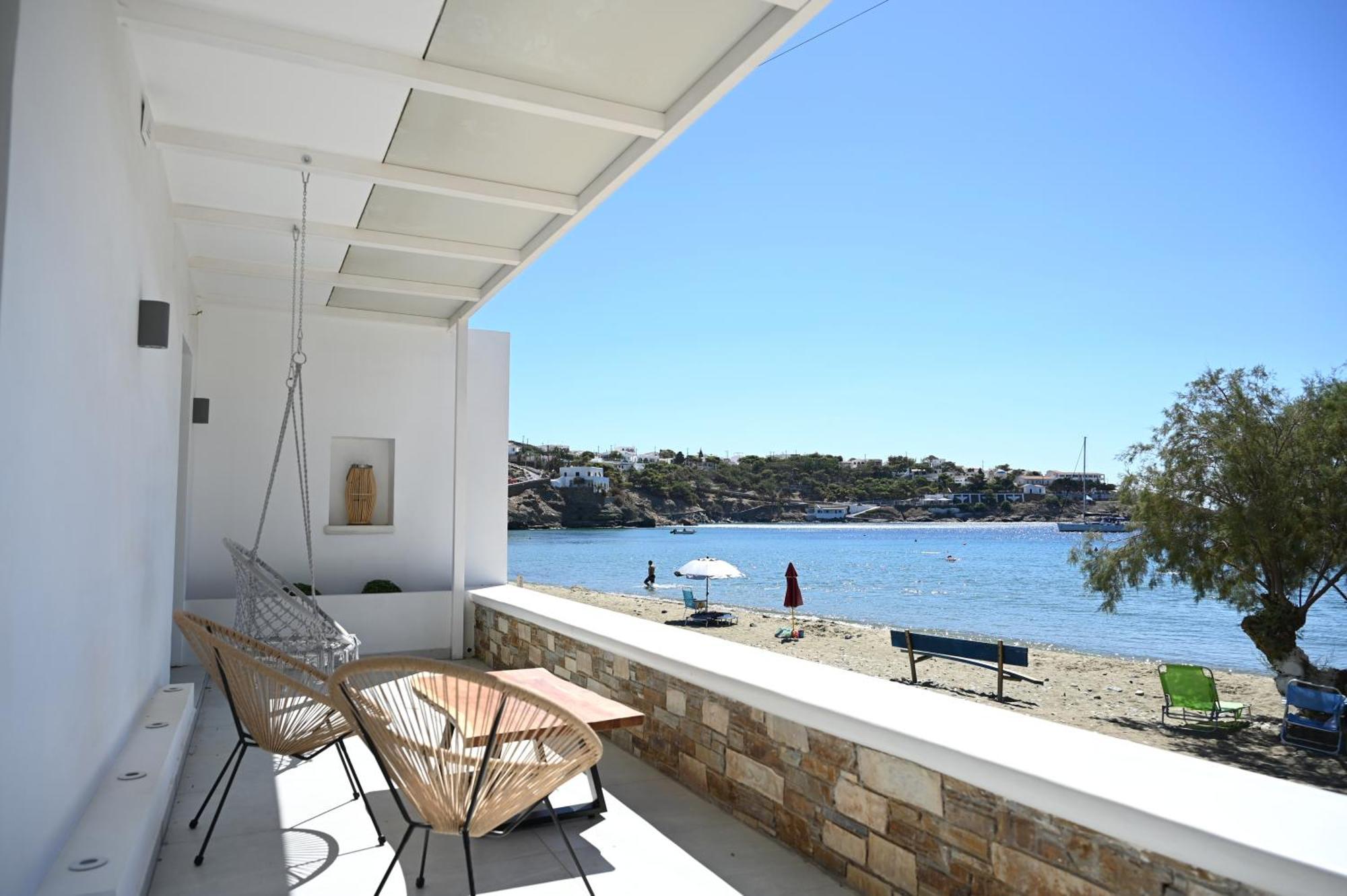 Beachfront Cycladic Irene Boutique Aparthotel Kanala