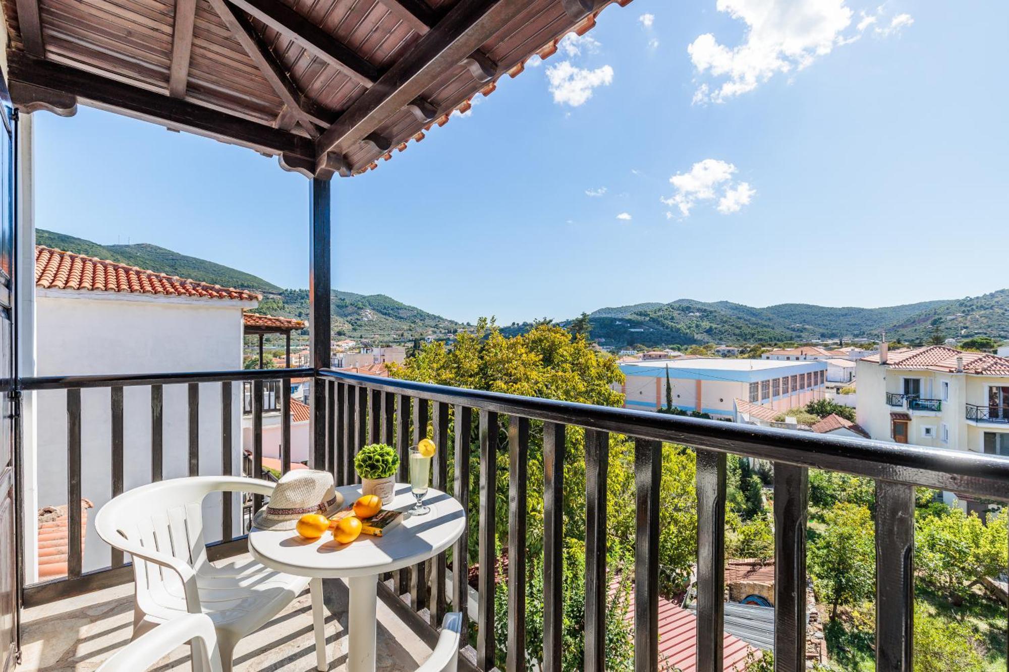 Hotel Dionyssos 3*