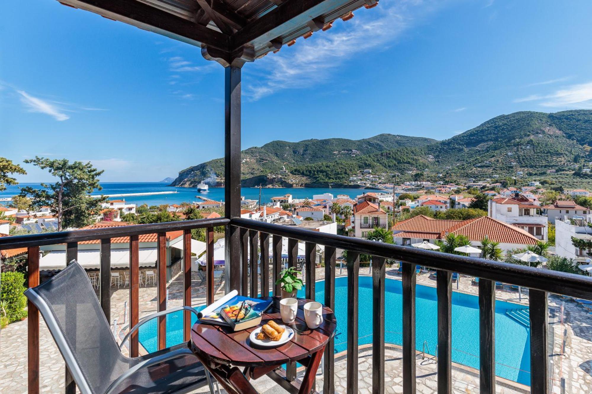 Dionyssos 3* Skopelos Town