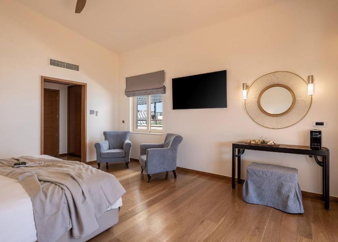 Cretan Dream & (adults Only) Stalos