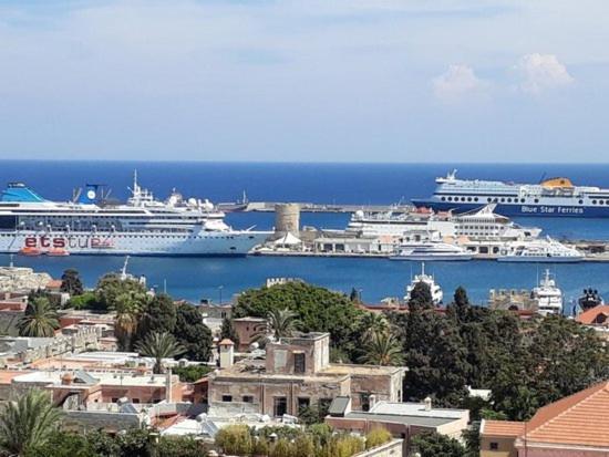 Hotel Nikos Takis Fashion Boutique