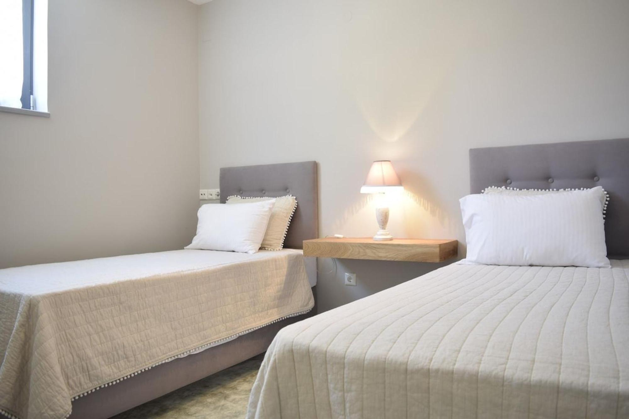Apartment 3 Bdr 5 Km From The *