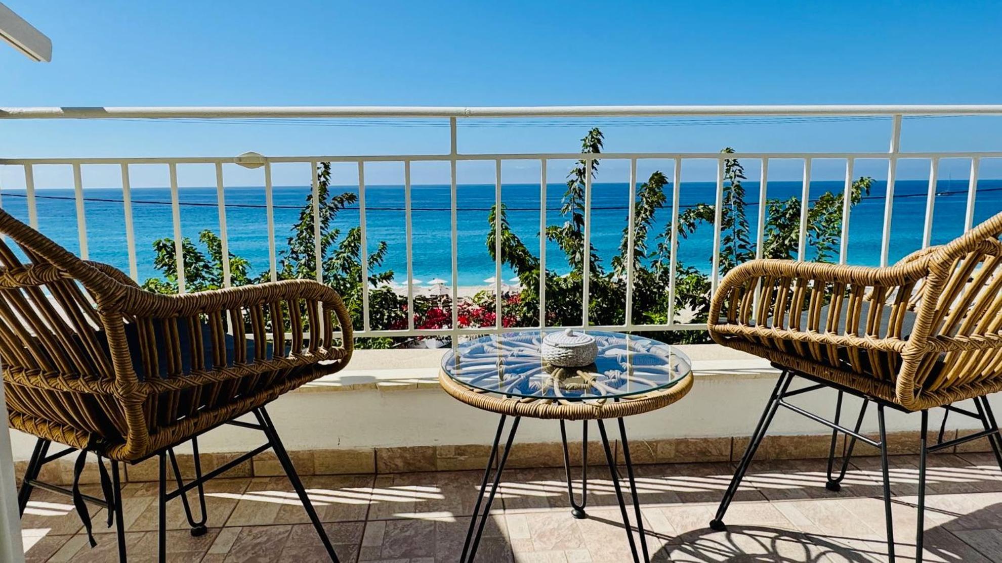Monato Luxury