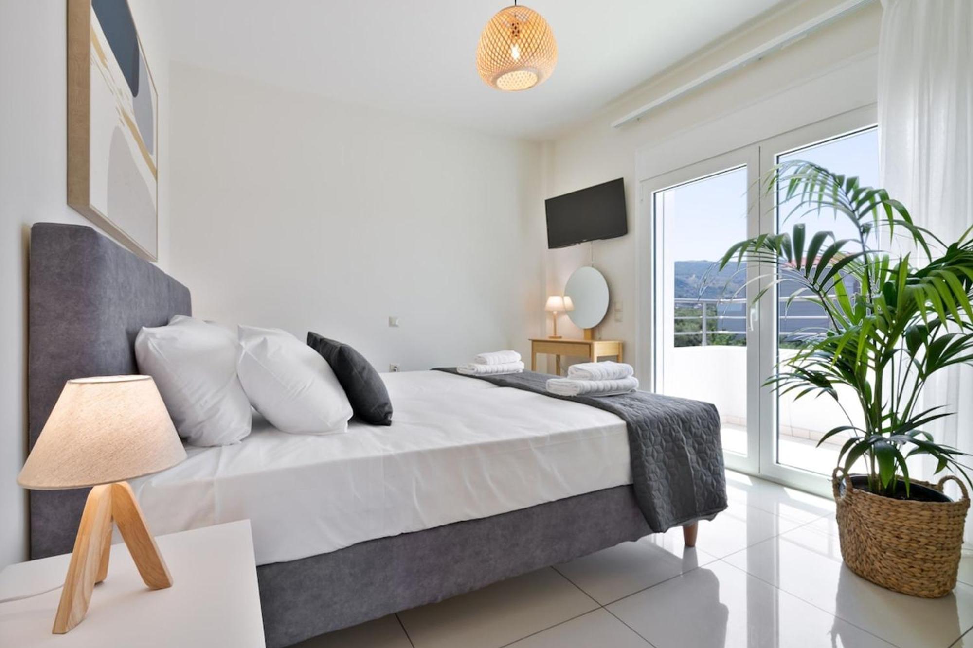 Isabella Luxury Living Rooftop Jacuzzi Villa Souda