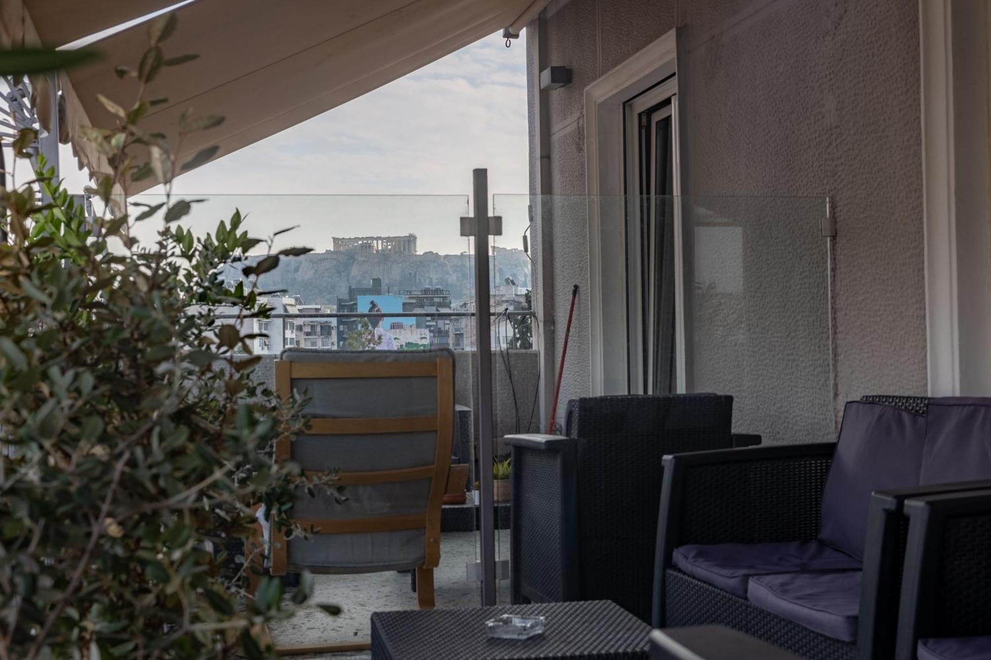 Patio & Acropolis View 2-bd Retreat
