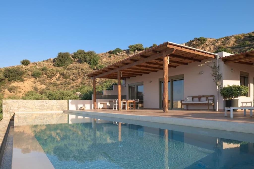 Villa Sunrise Villa, A Secluded Gem In South Crete