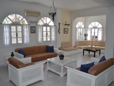 Melina Aparthotel 3*