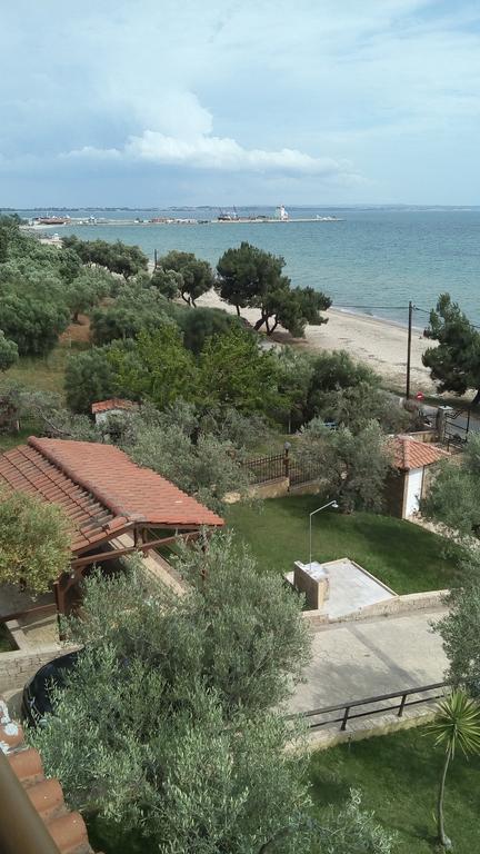 Bambola Apartment Nea Moudania