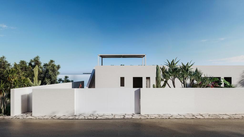 Ellysian Shores Beachfront Villa *