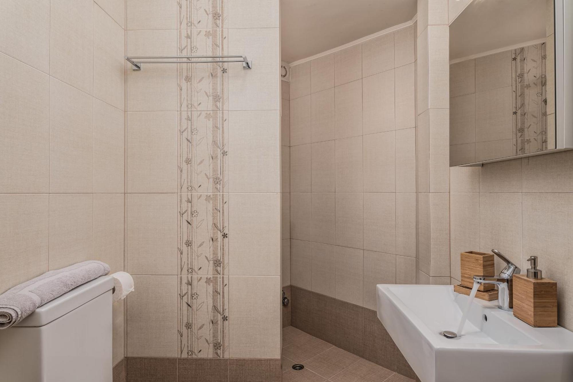 Heaven's Door Apartment
