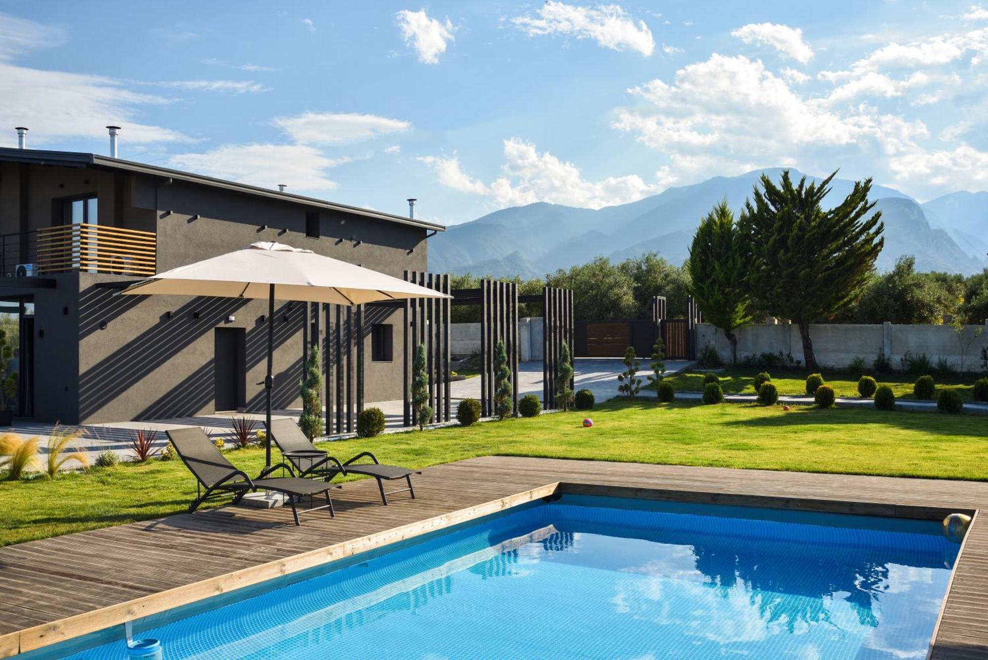 Olive All-seasons Suites, Panel Hospitality Homes & * Litochoro