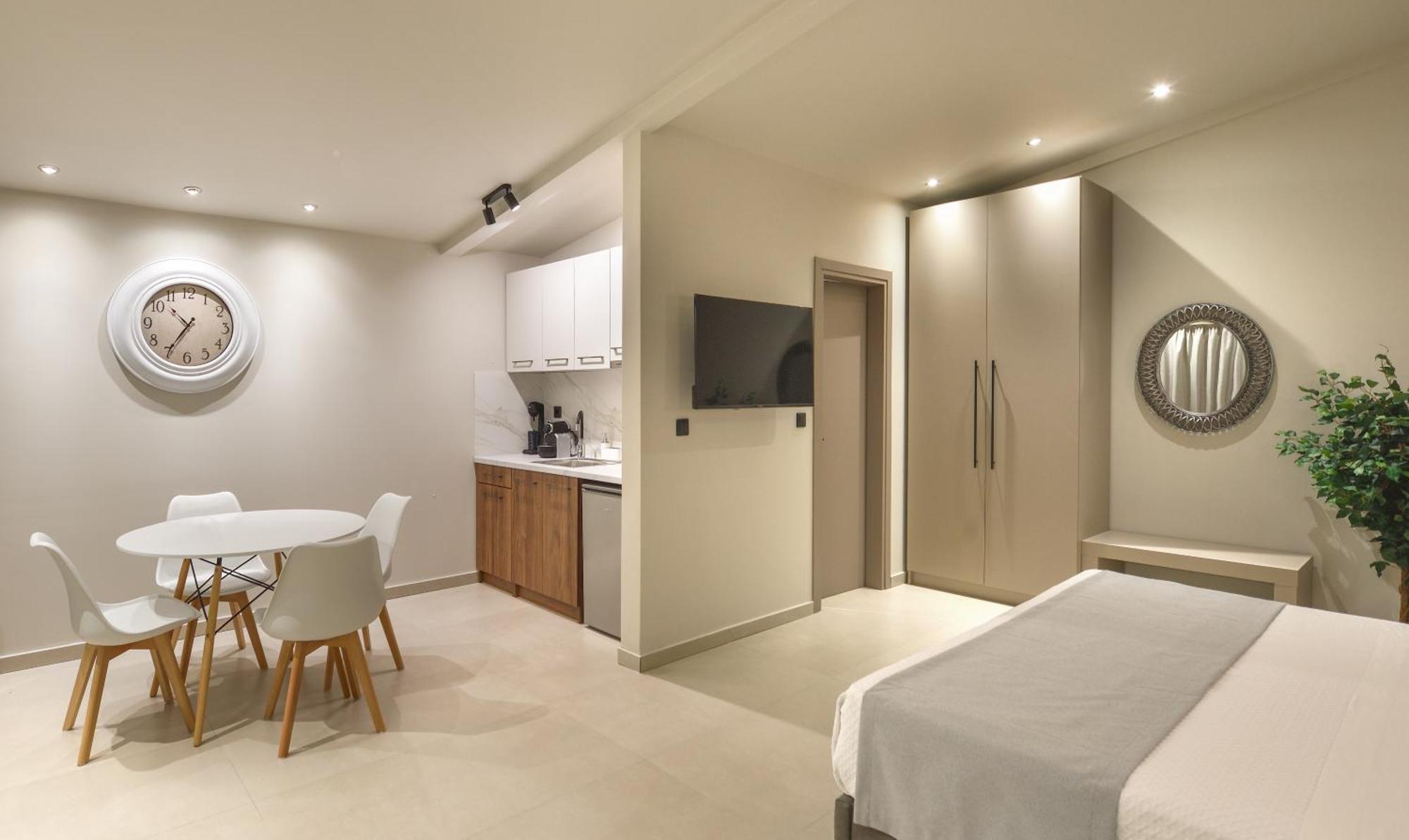 Olive All-seasons Suites, Panel Hospitality Homes & Litochoro