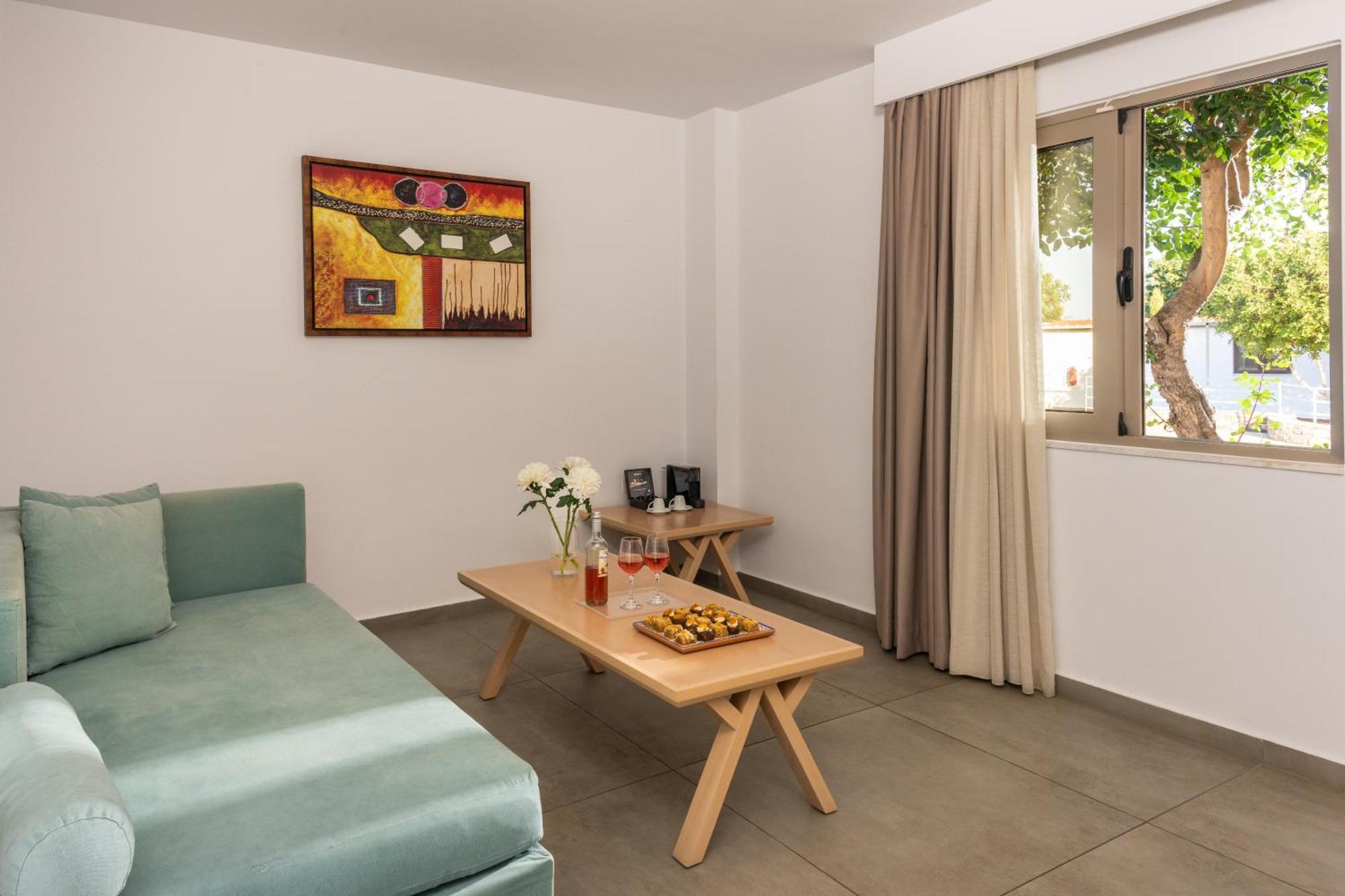 Resort Miramare & 4*