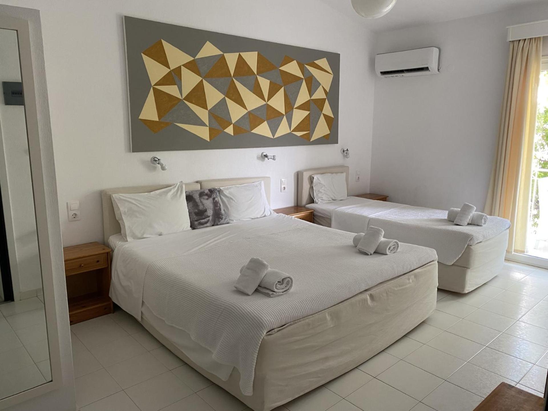 Aparthotel Manolis' House 2*
