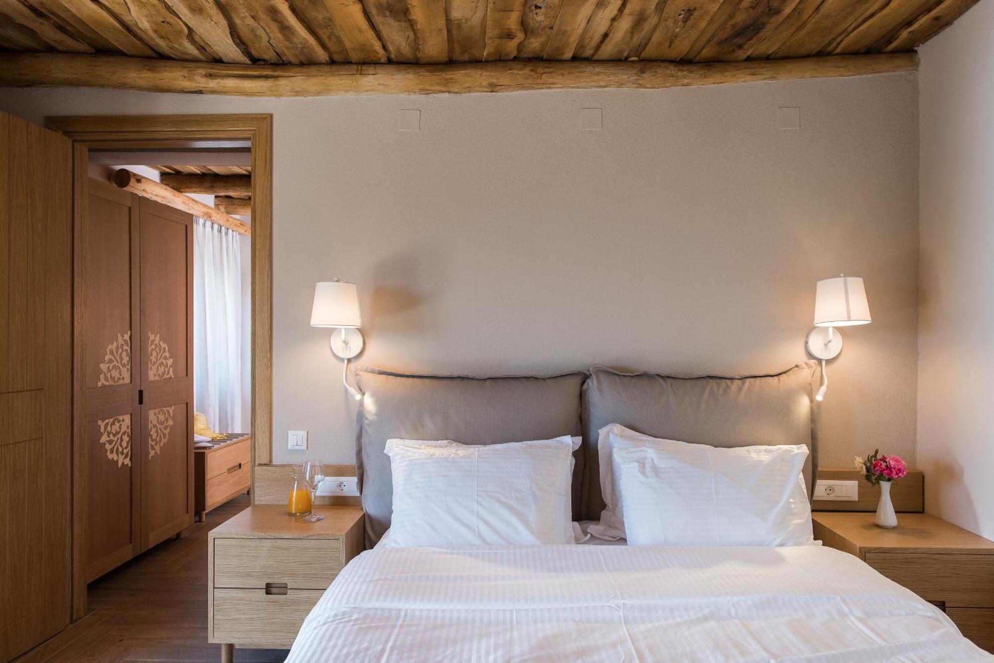 Aparthotel Secret Village 4*