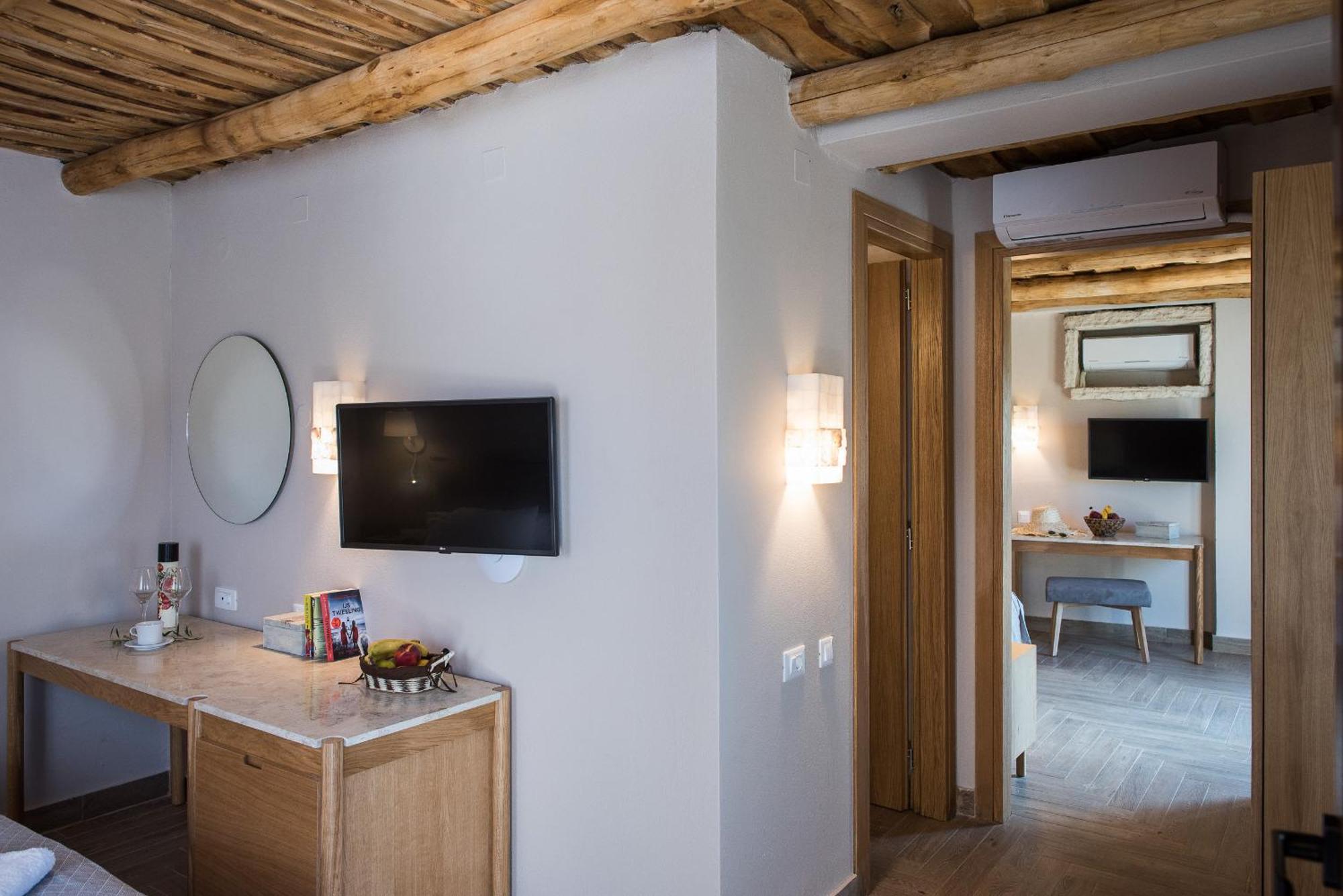 Secret Village 4* Lameriana