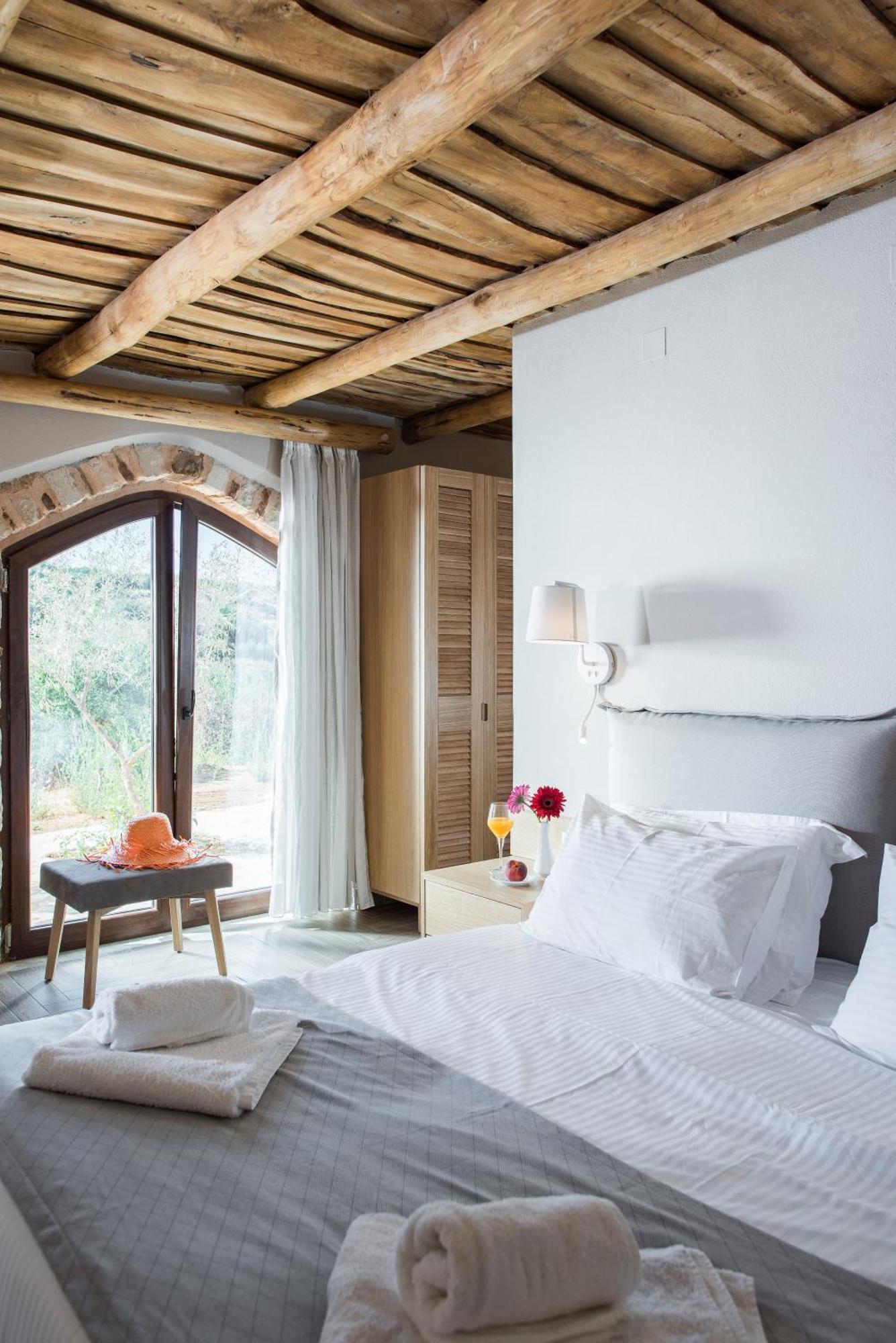 Secret Village 4* Lameriana