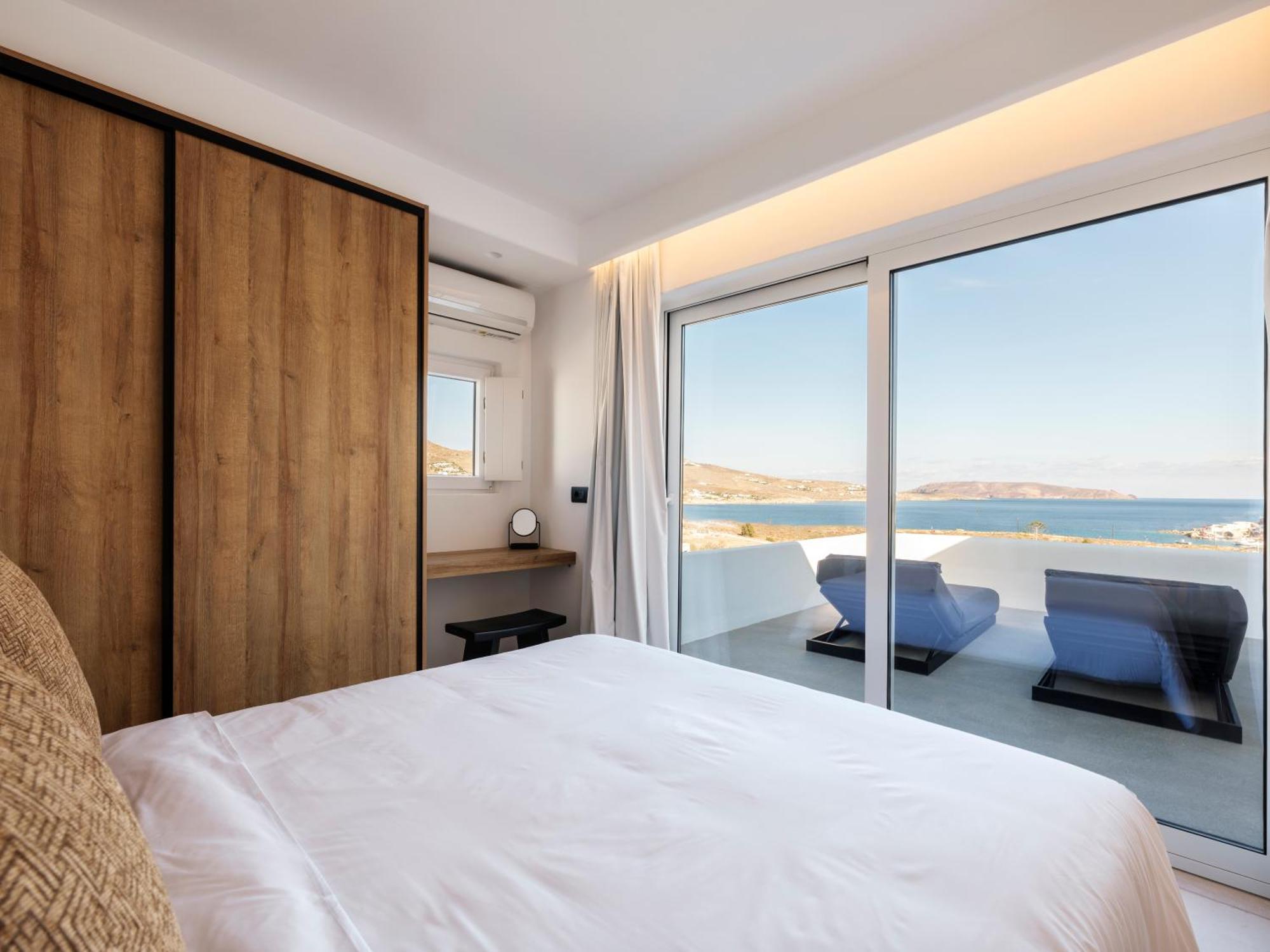 Blue Eye Grand Mykonos Villa *