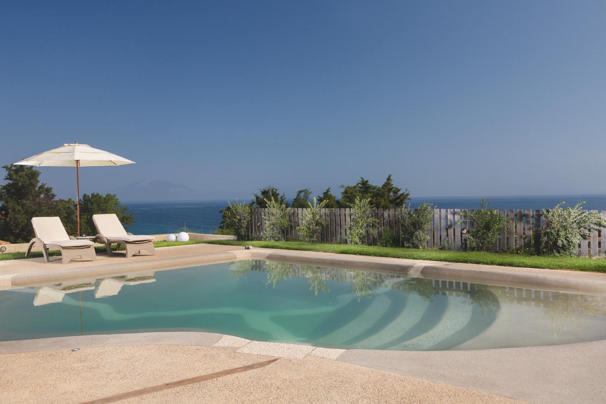 Villa Niki's - Luxury Seaview Villa!