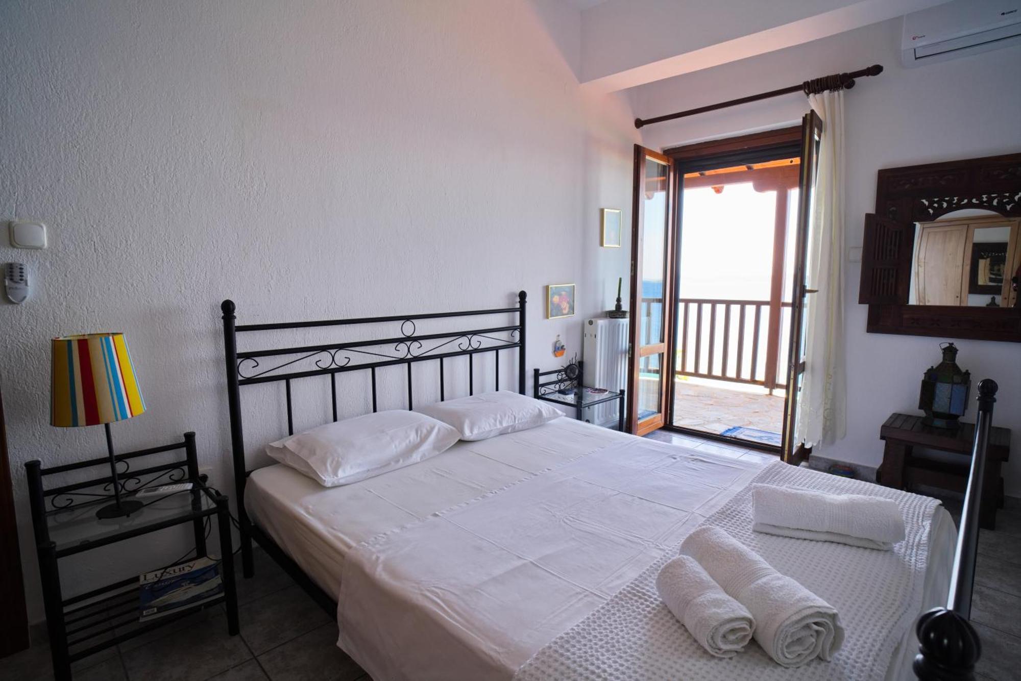 Holiday home Beachfront With Huge Garden, 3br, Halkidiki