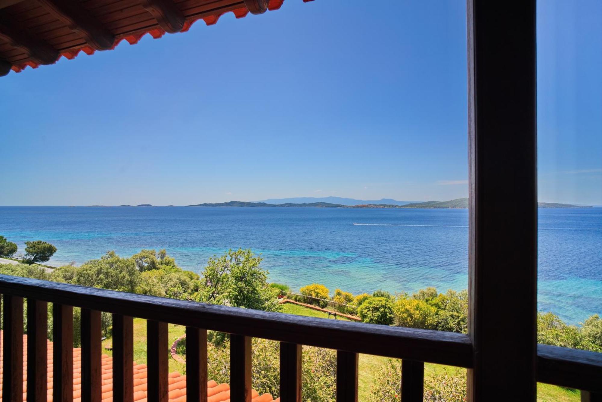 Holiday home Beachfront With Huge Garden, 3br, Halkidiki