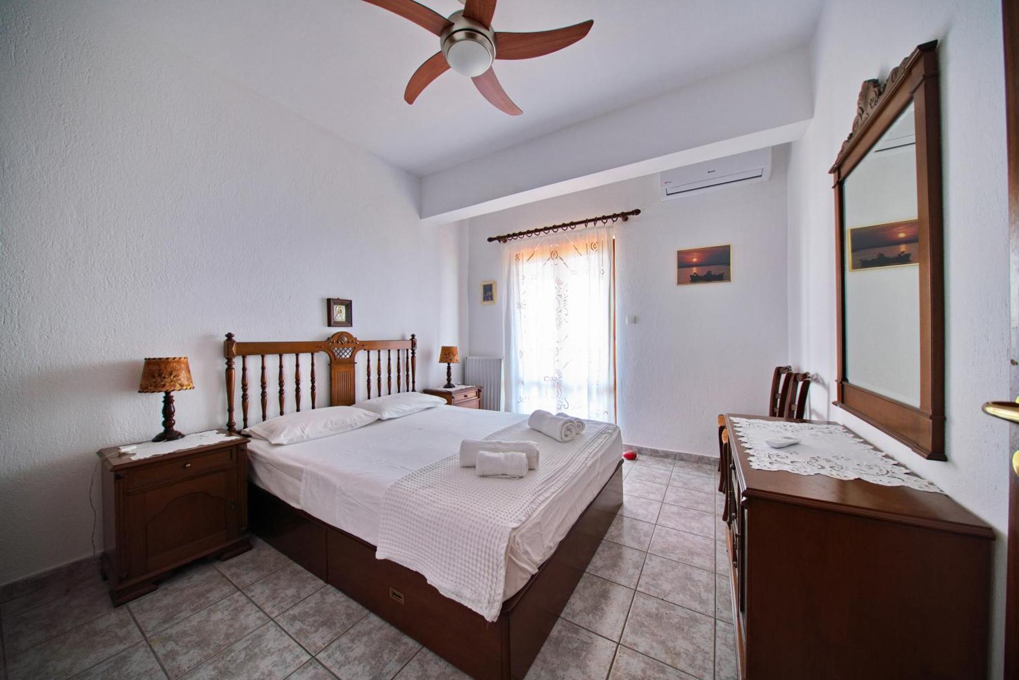Holiday home Beachfront With Huge Garden, 3br, Halkidiki