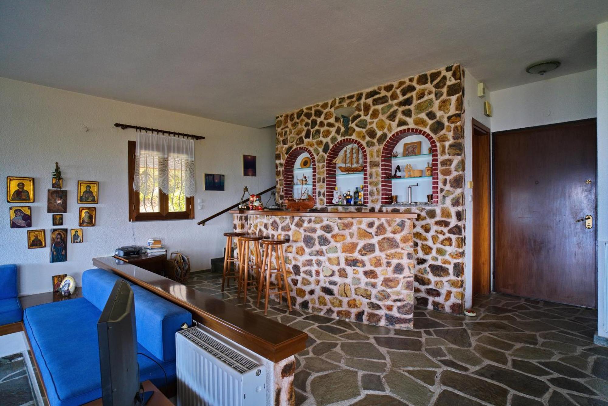 Beachfront With Huge Garden, 3br, Halkidiki Holiday home *